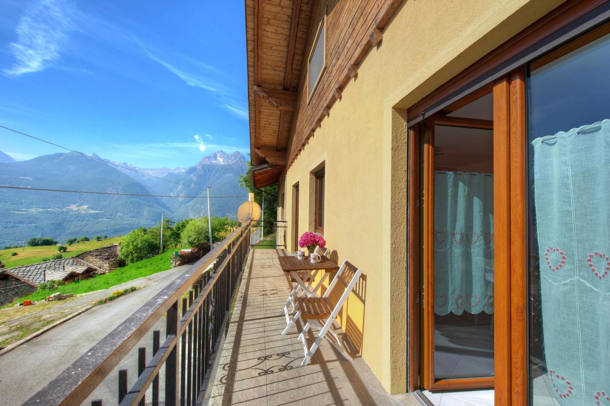 Il Piccolo Nido Apartment Aosta Exterior photo
